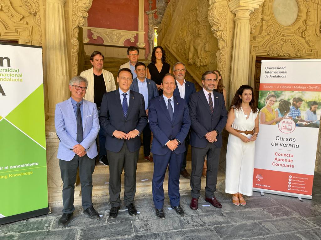 FOTO INTERIOR. José Carlos Gómez Villamandos en la inauguración de los cursos de verano de la UNIA