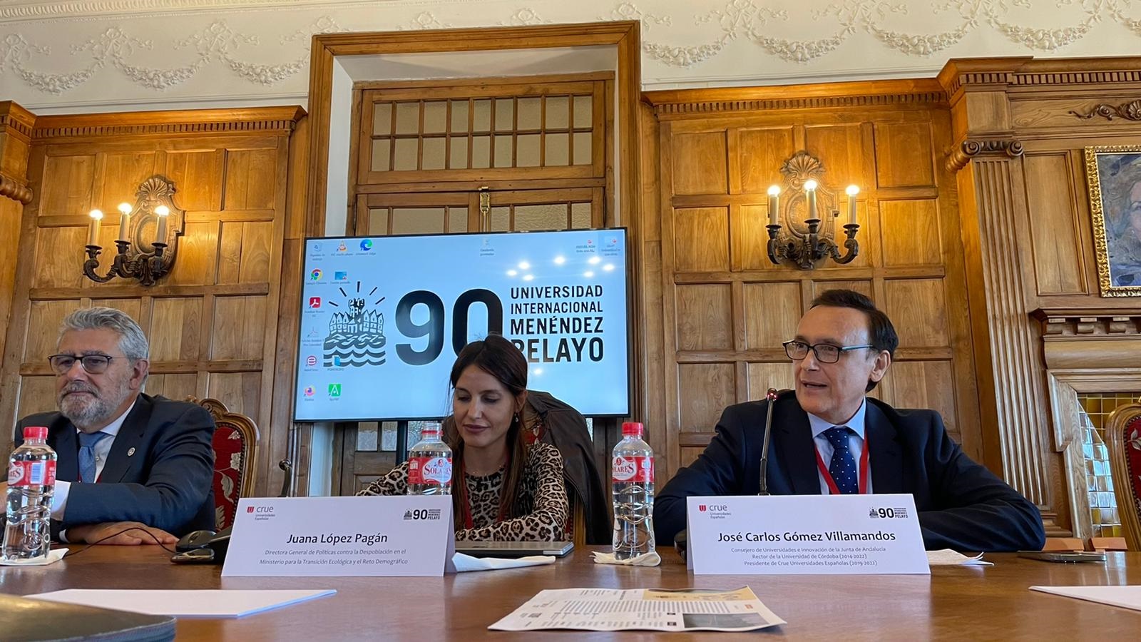 José Carlos Gómez Villamandos mesa redonda Universidad Menéndez Pelayo