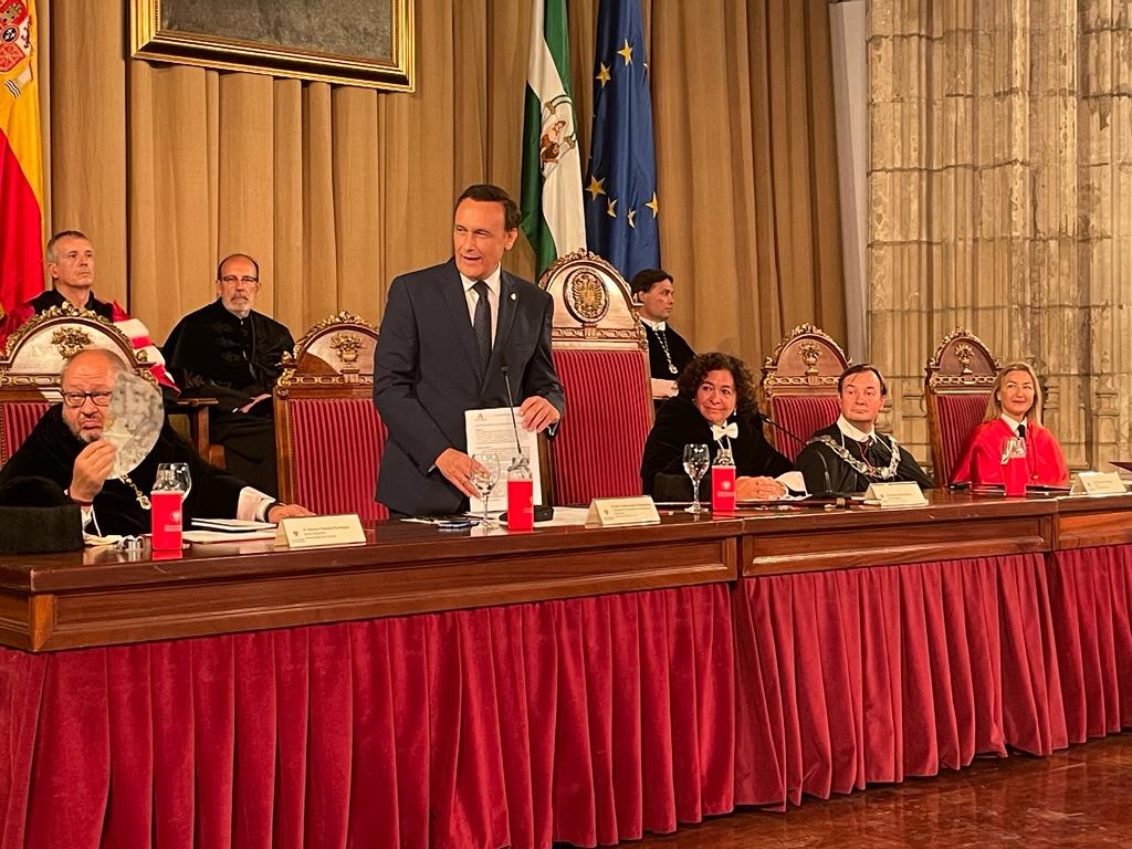 Gómez Villamandos apertura curso UGR