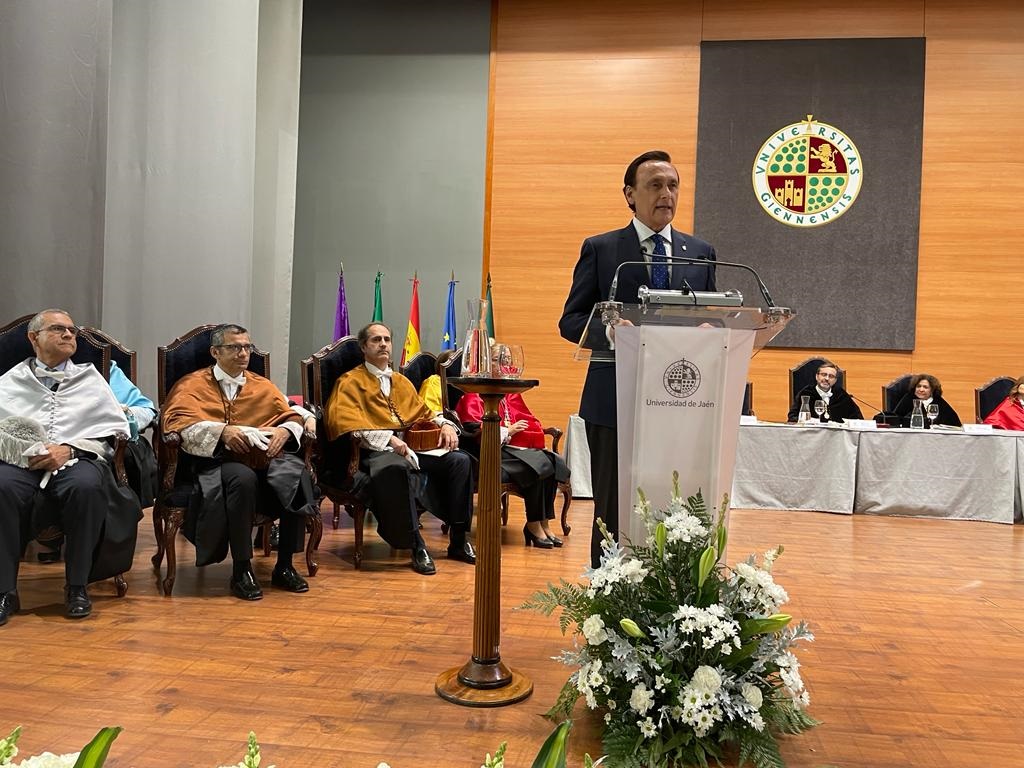 Villamandos en la apertura de curso de la UJA