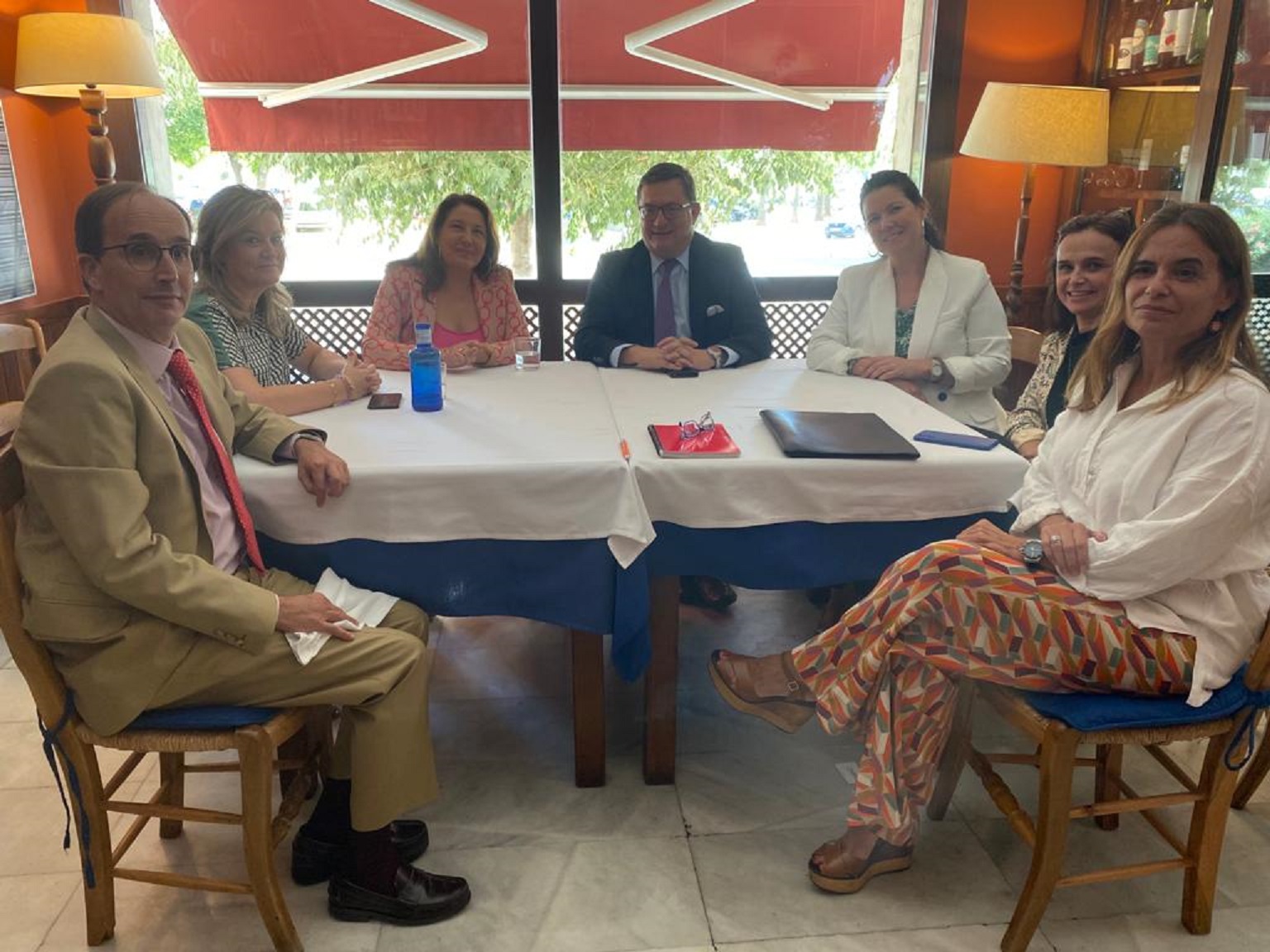 Reunión de la consejera Carmen Crespo con representantes de Cesur