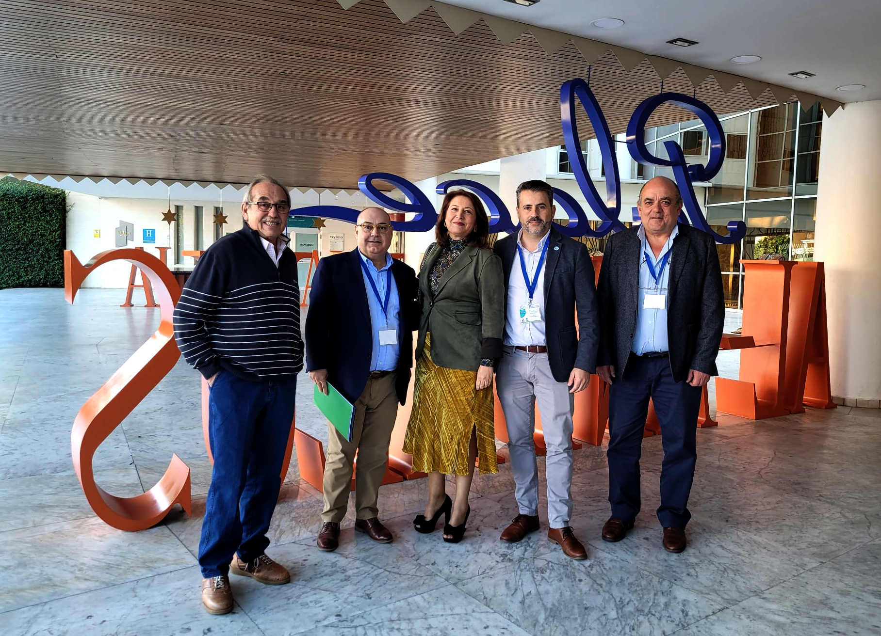 Carmen Crespo junto a representantes del sector pesquero andaluz