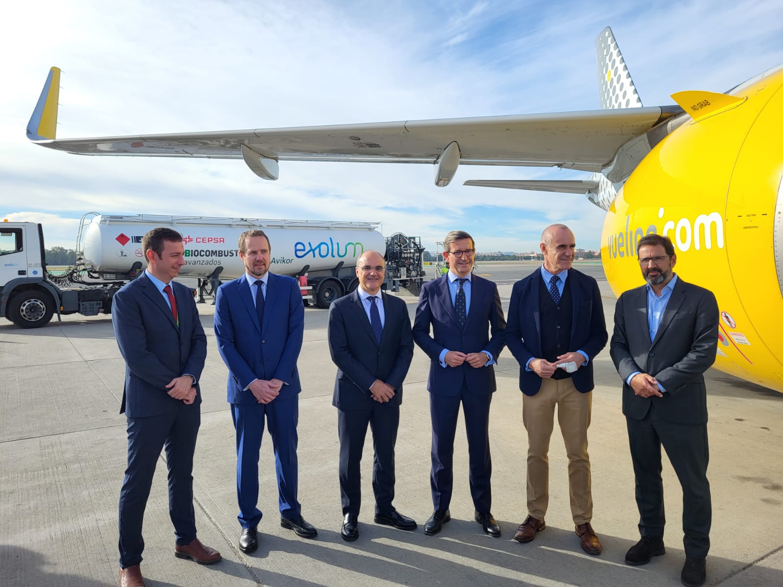 El consejero de Política Industrial y Energía, Jorge Paradela, en la presentación de de la alianza del sector aéreo y Cepsa, que suministrará biocarburante a partir de residuos vegetales a aerolíneas que operan en San Pablo.