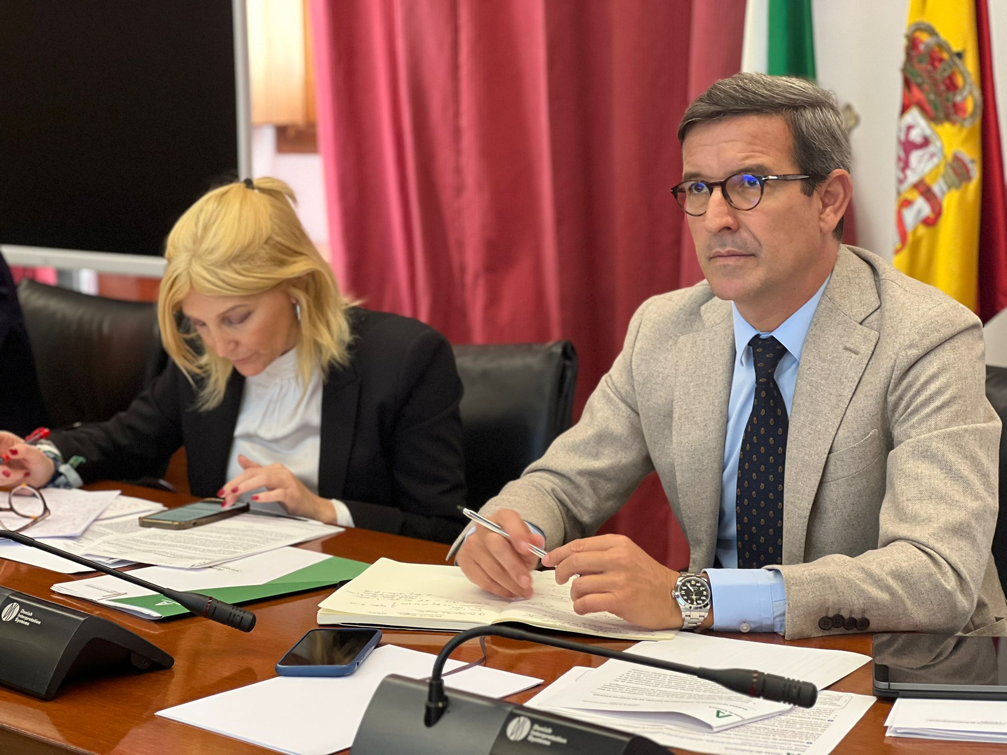 El consejero de Política Industrial y Energía, Jorge Paradela, en la conferencia sectorial de Energía.