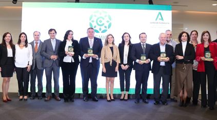 Foto de familia VIII Edición Premios Andalucía de Comercio Interior