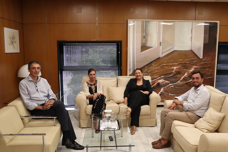 La consejera Carmen Crespo con el equipo directivo encargados de asuntos hídricos