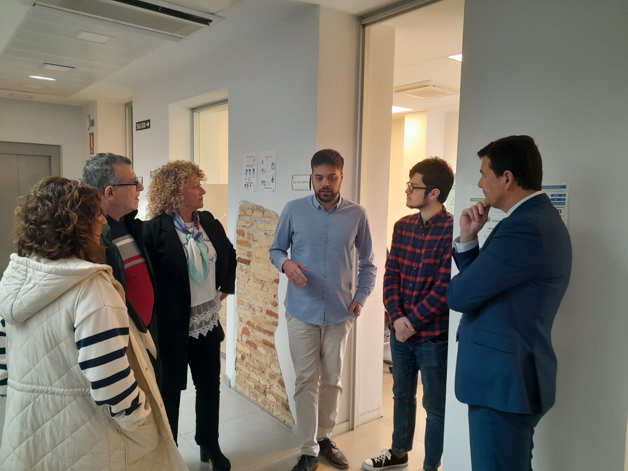 Pilar Marín visita a los CADE de Málaga