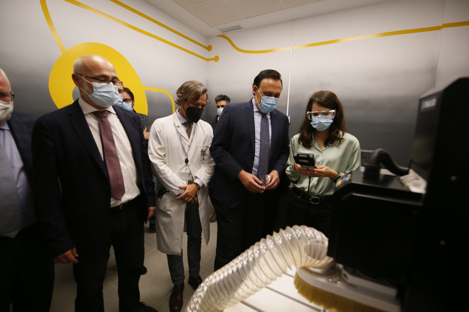 Gómez Villamandos durante su visita al IMIBIC