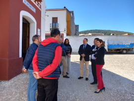 Rocío Blanco visita el Ayuntamiento de Almadén de la Plata