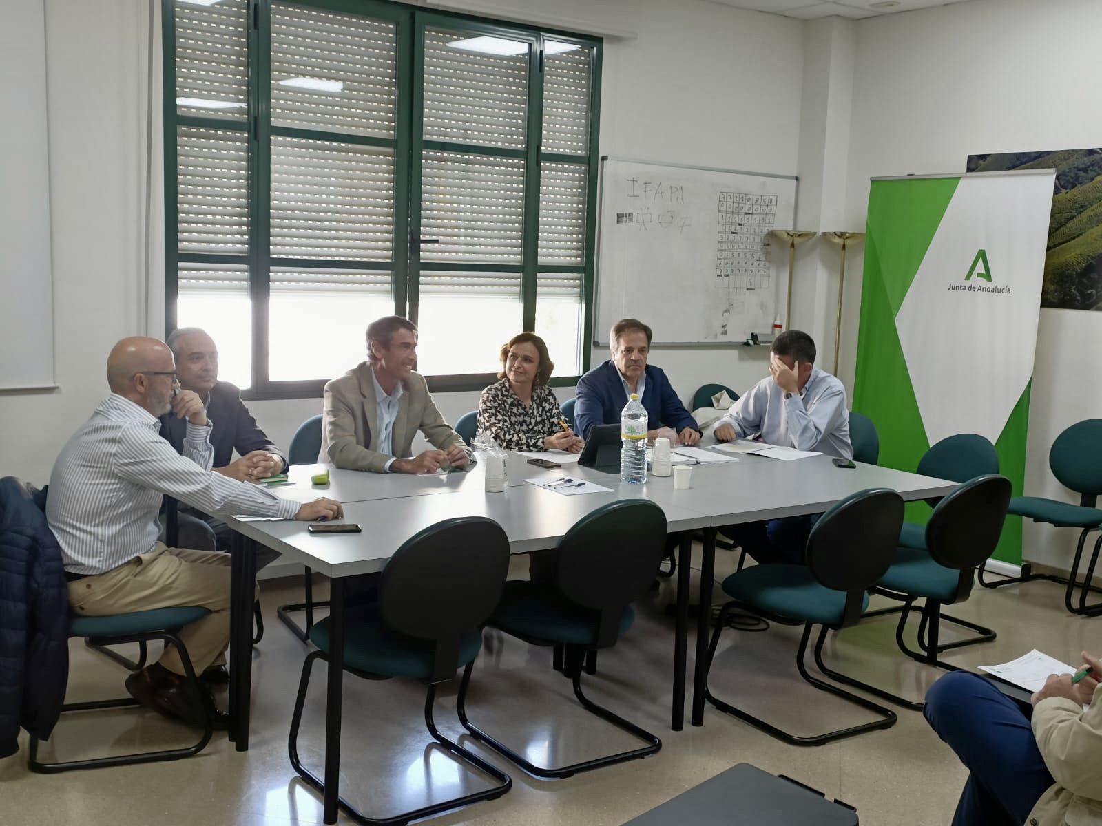 Reunión sobre la uva pasa