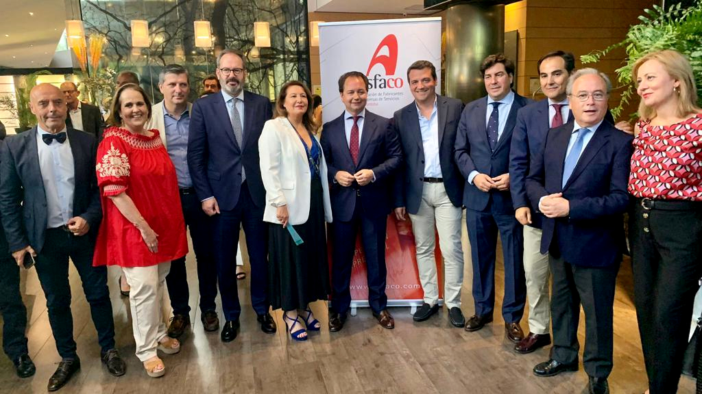 Carmen Crespo participa en la clausura de la Asamblea General de Asfaco