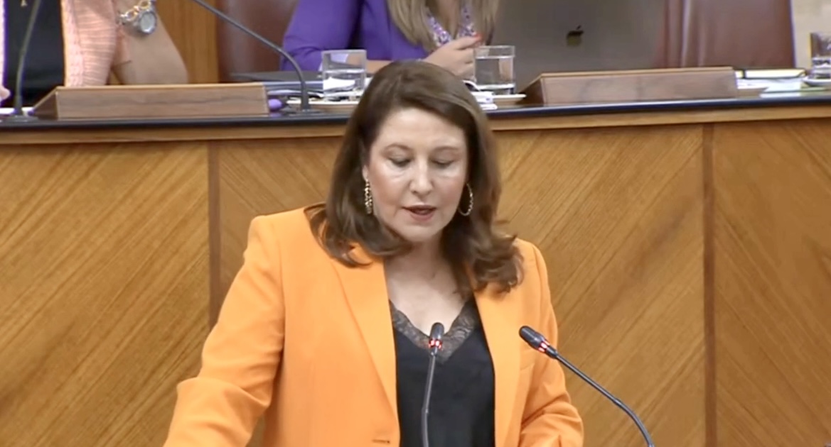 La consejera Carmen Crespo en el Parlamento de Andalucía