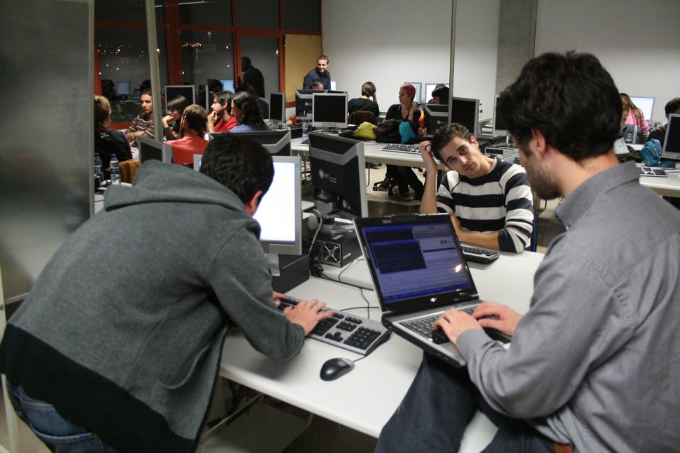 Estudiantes universitarios