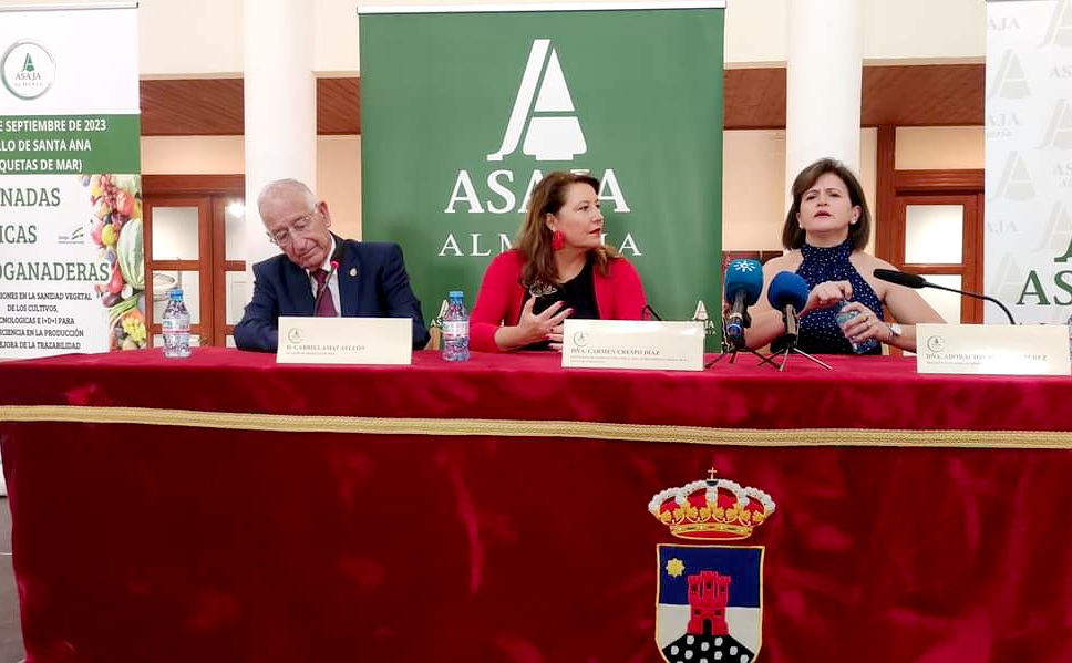 La consejera Carmen Crespo en las jornadas técnicas de Asaja-Almería.