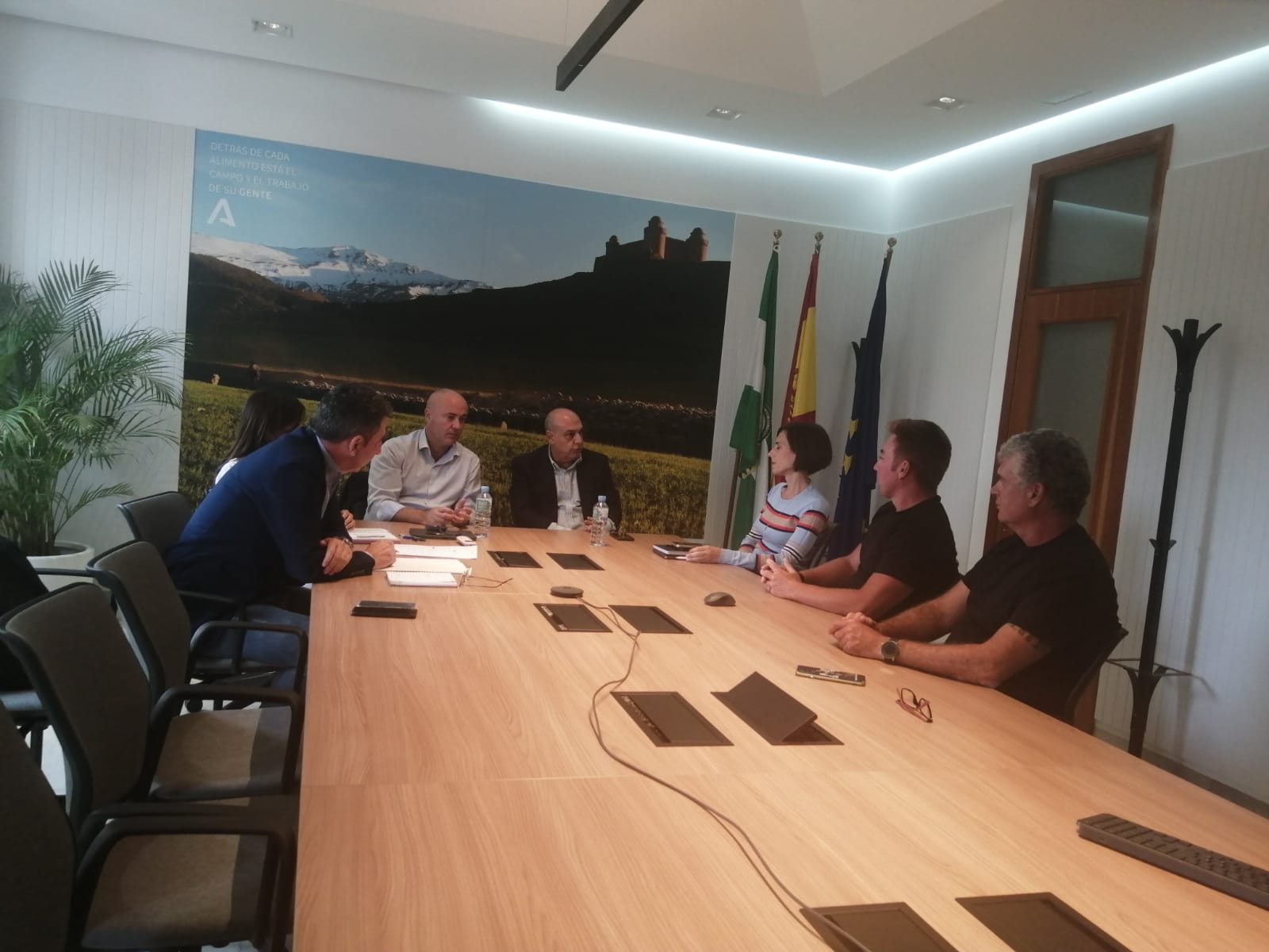  Reunión de la Consejería de Agricultura con la Federación Andaluza de Mariscadores a pie