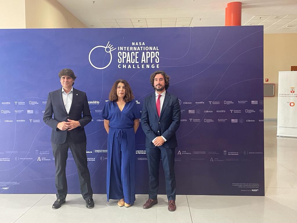 Francisco Javier González y Daniel Escacena en el Hackaton de la NASA