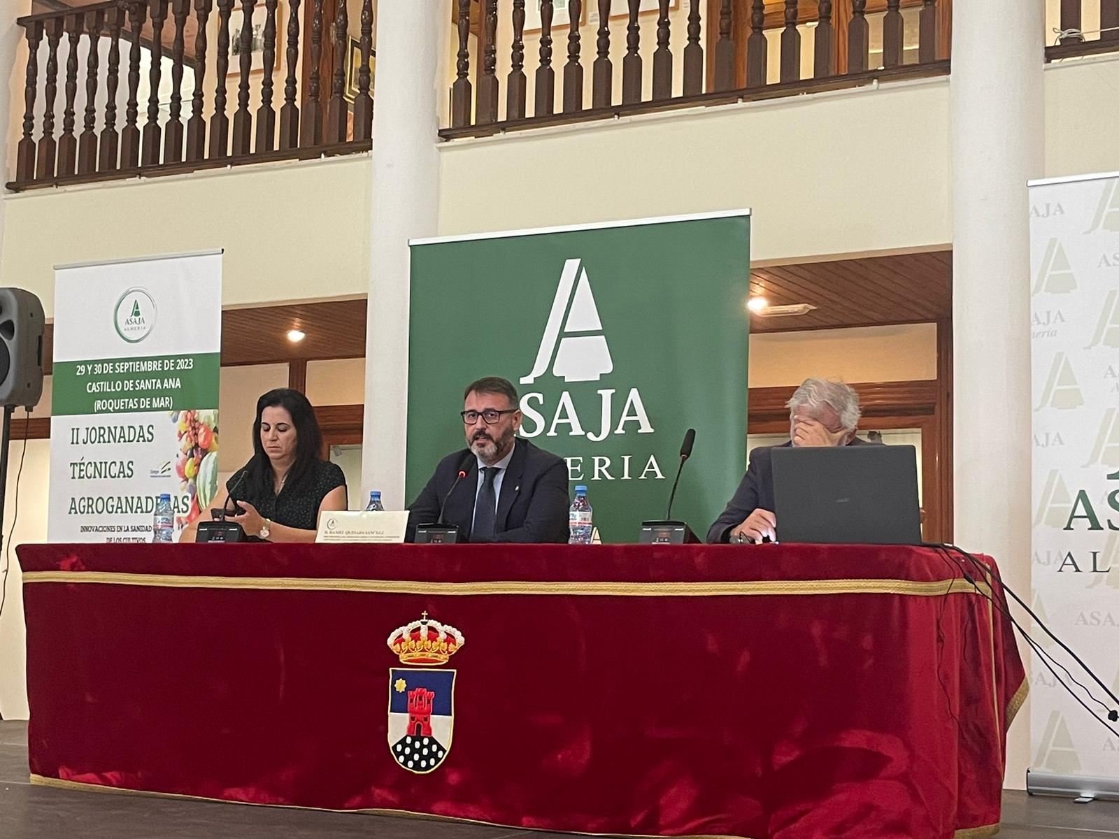 El director general de Producción Agrícola y Ganadera en las II Jornadas Agroganaderas de Asaja Almería