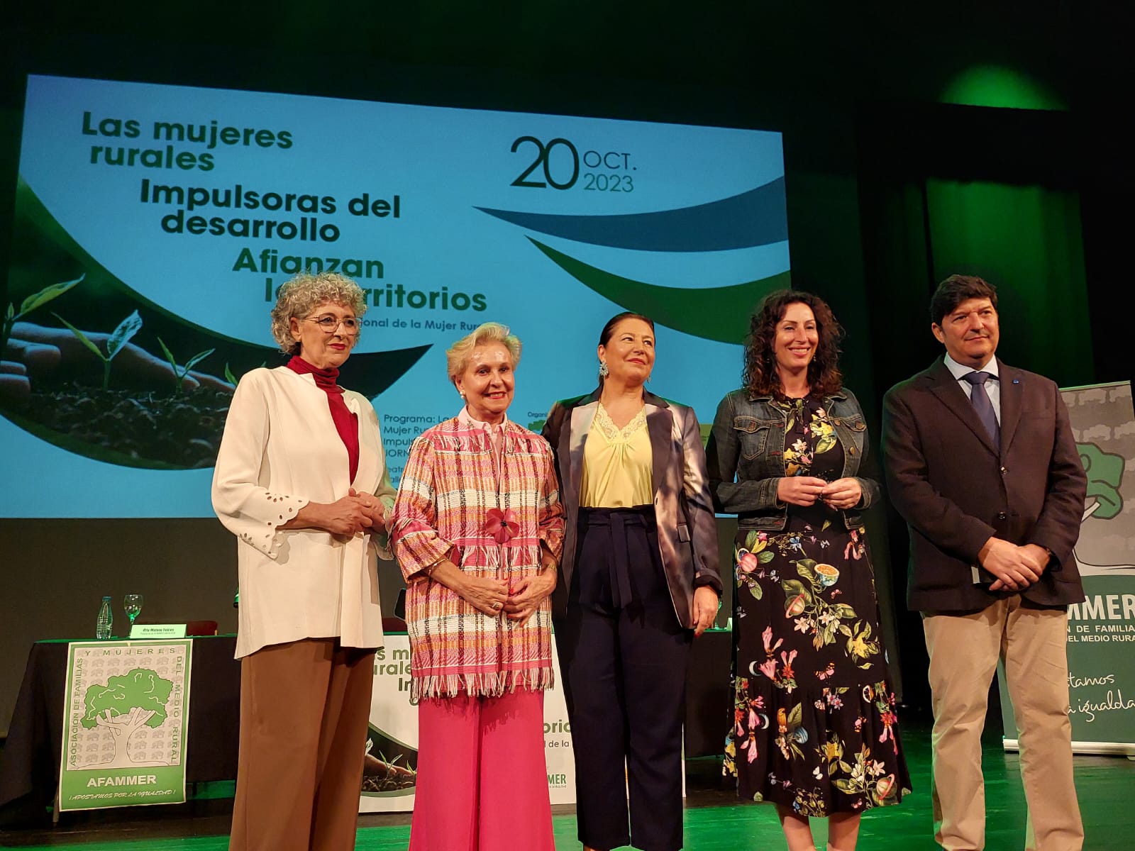 La consejera de Agricultura en un acto con Afammer.