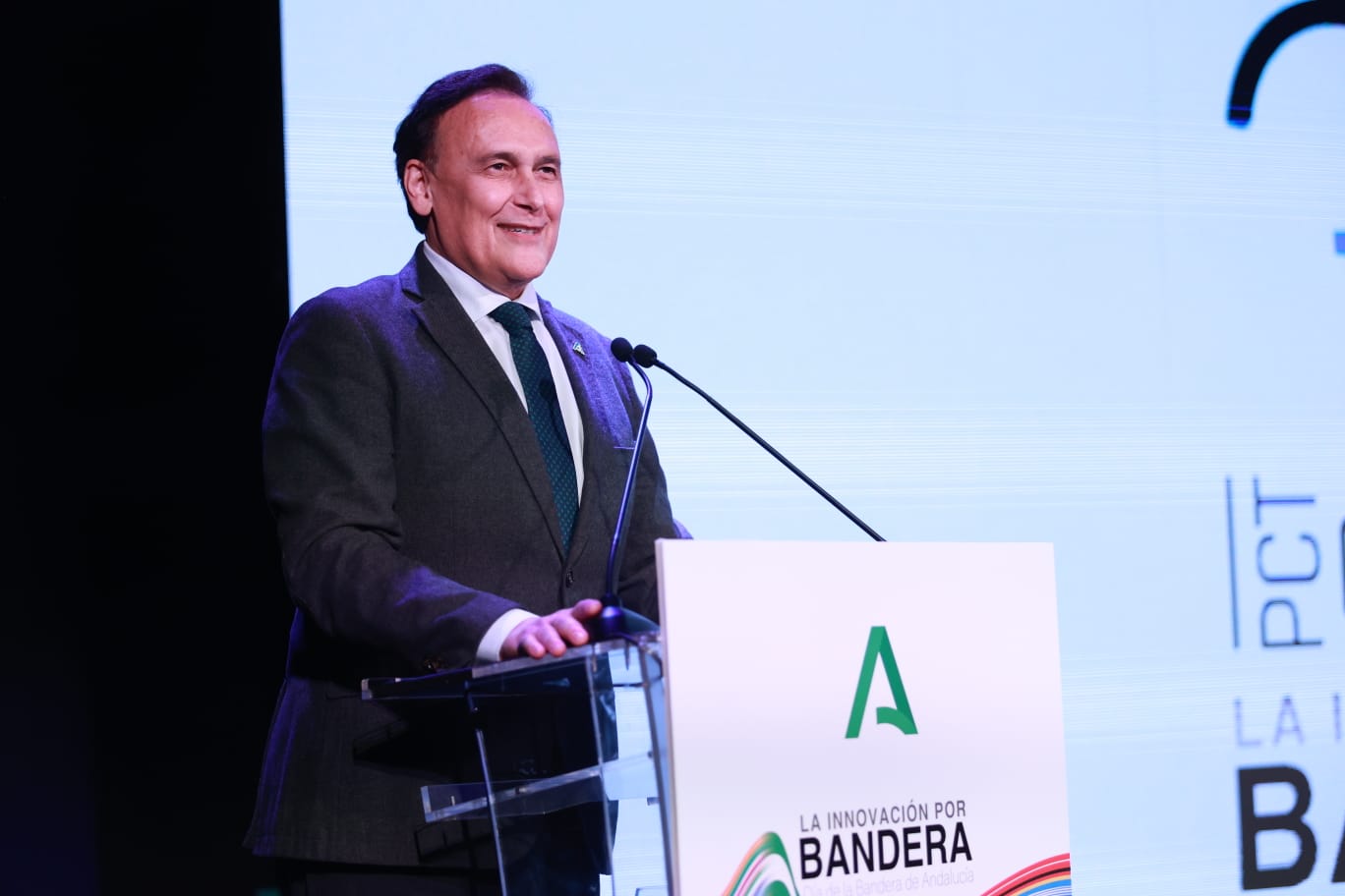 Gómez Villamandos durante su intervención en el 30 aniversario del PCT Cartuja