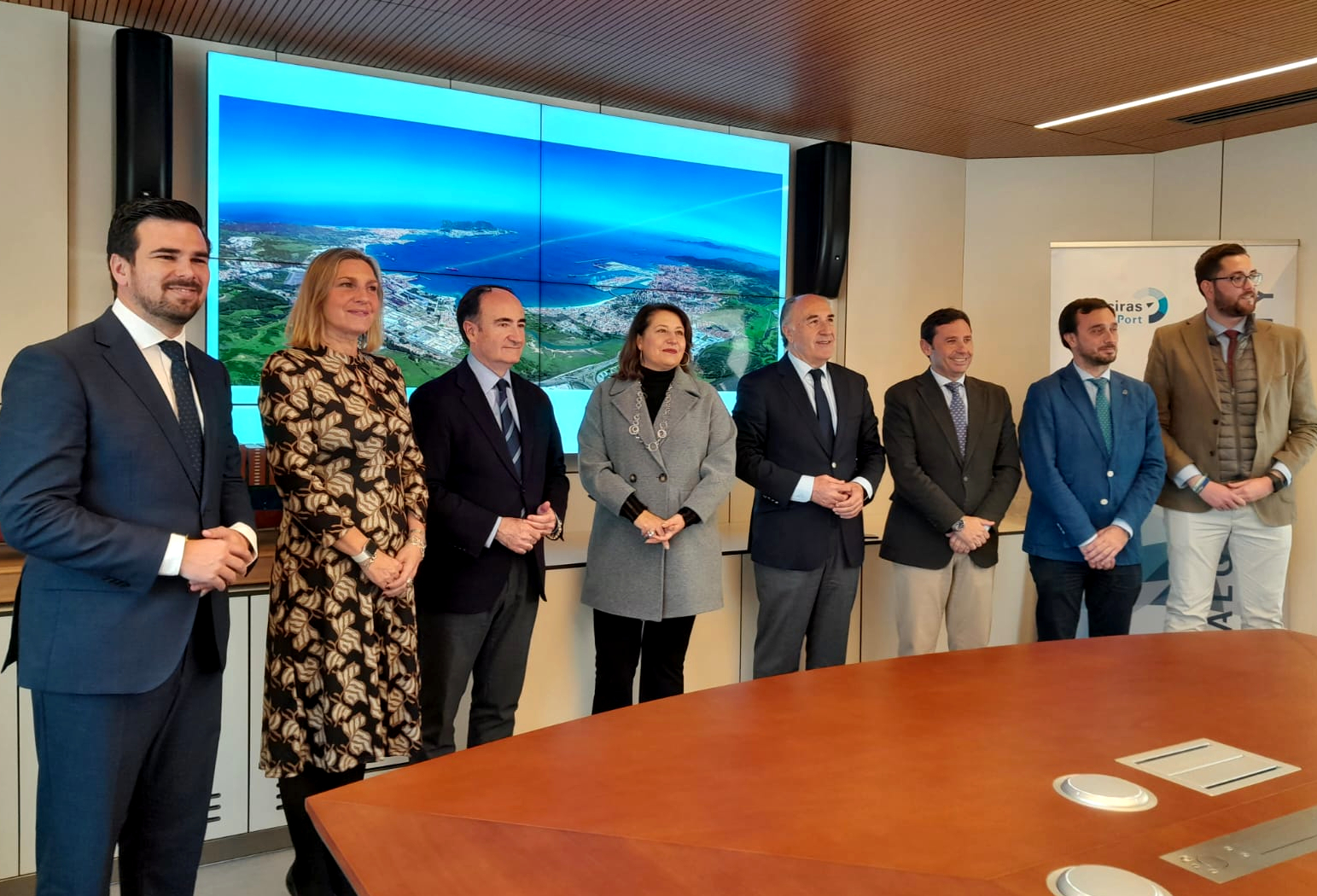 La consejera Carmen Crespo se reúne con el alcalde de Algeciras (Cádiz) y el presidente del puerto