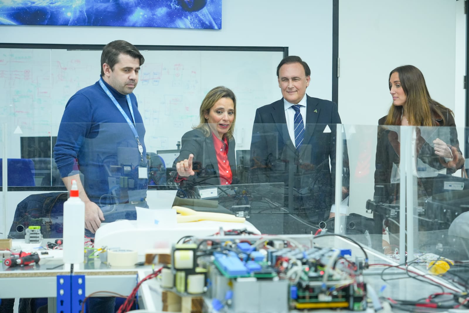 Visita de Villamandos a la empresa Skylife