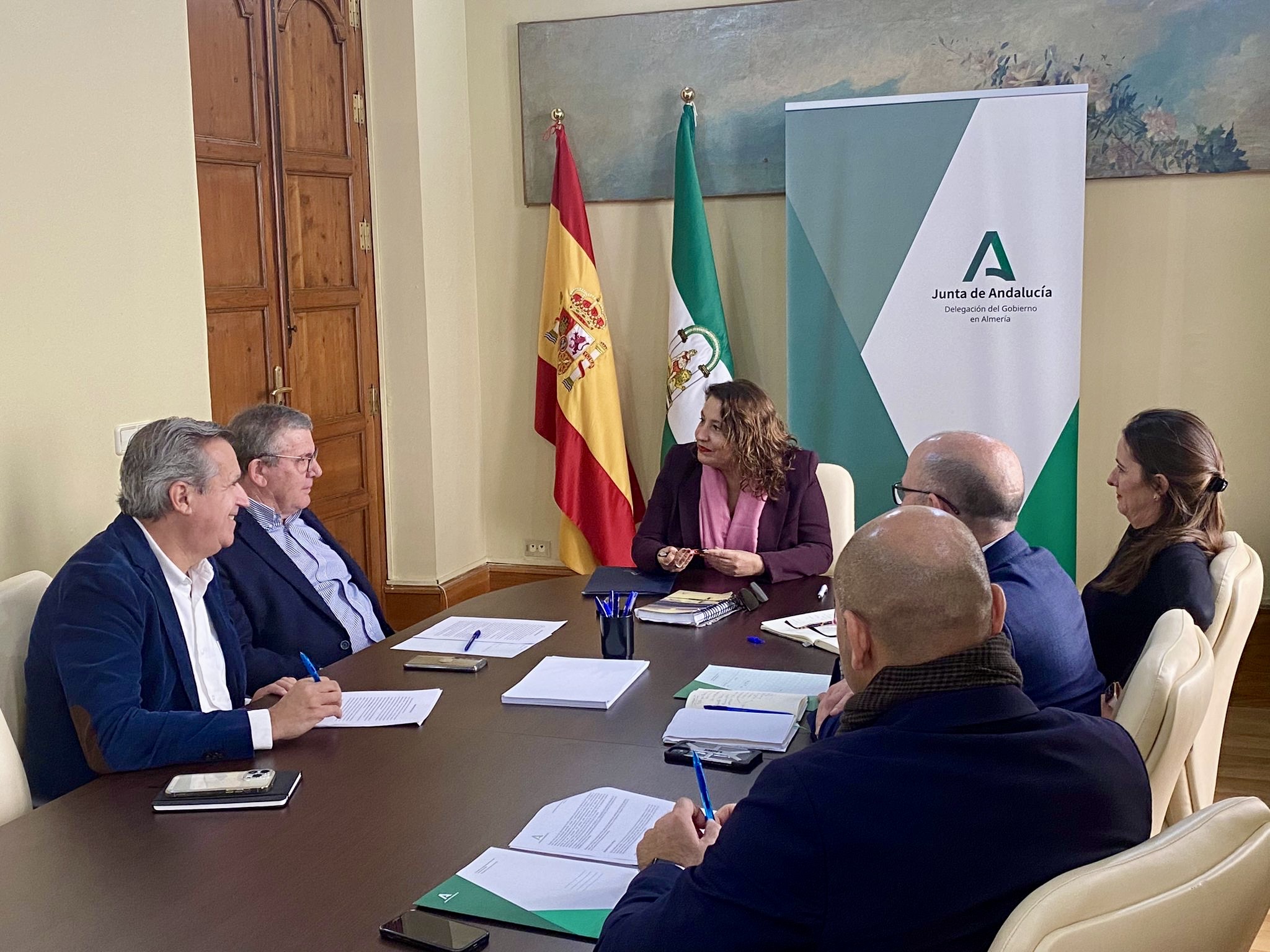 Reunión de trabajo de la consejera Carmen Crespo y el presidente y el gerente de Coexphal