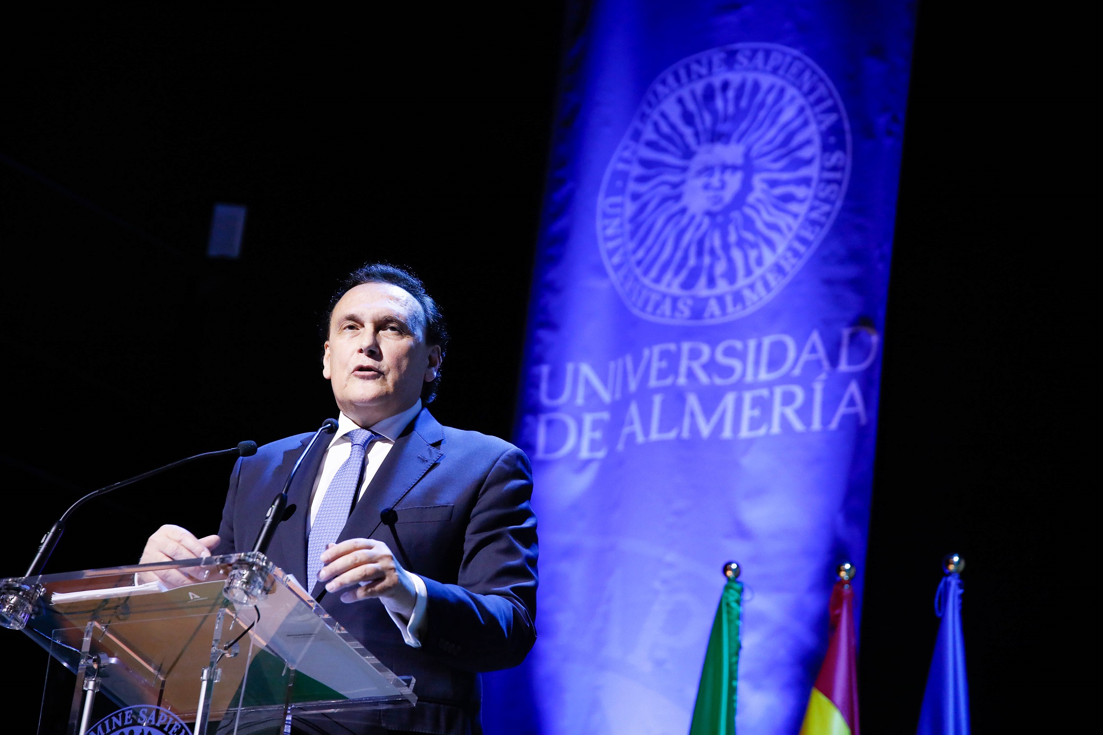 Villamandos en la investidura del rector de la UAL