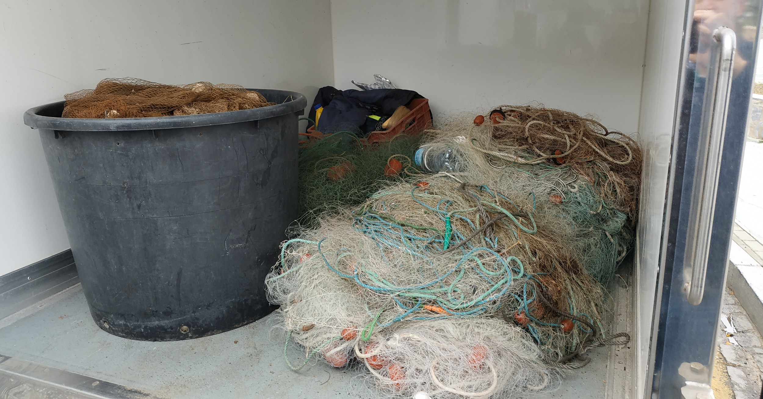 Imagen de artes de pesca incautadas