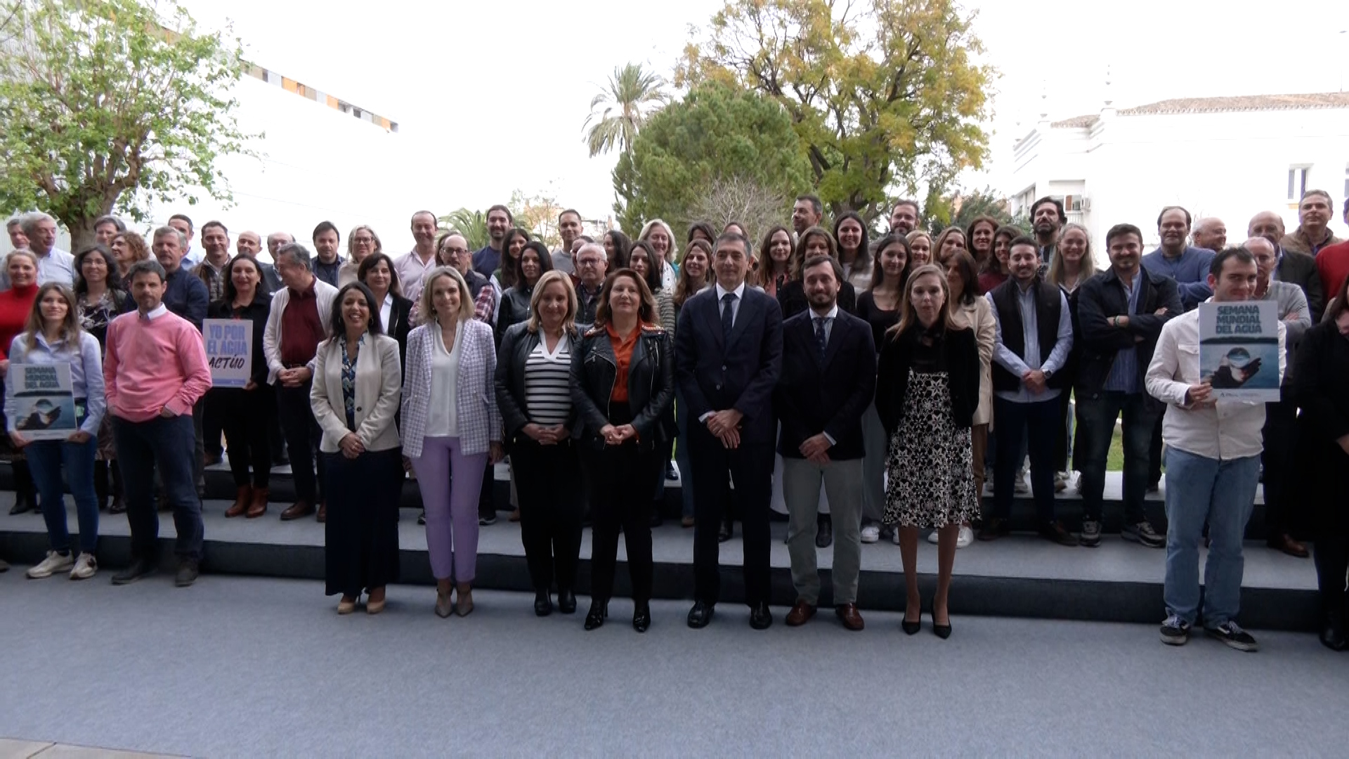 La consejera de Agricultura, Carmen Crespo, en el centro de control de recursos hídricos de Andalucía, el ‘Smart Water’.