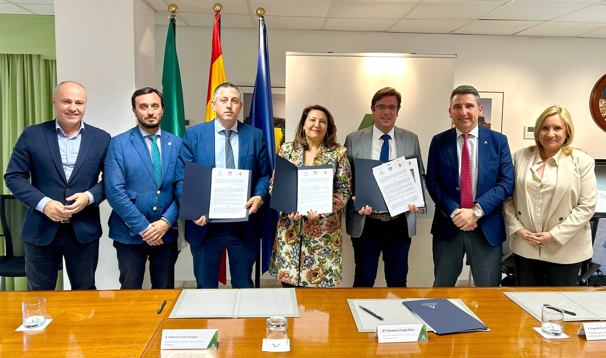 Firma del convenio entre la Consejería de Agua, el Ayuntamiento de Rosal de la Frontera y la Mancomunidad de Servicios de la provincia de Huelva