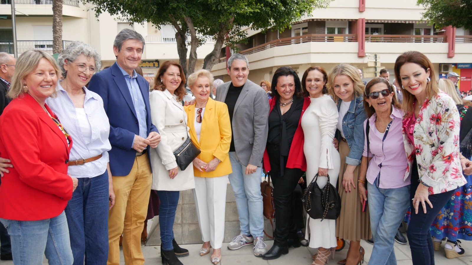 La consejera de Agricultura, Pesca, Agua y Desarrollo Rural, Carmen Crespo, en la inauguración hoy de la ‘Ecoferia’ de Adra.