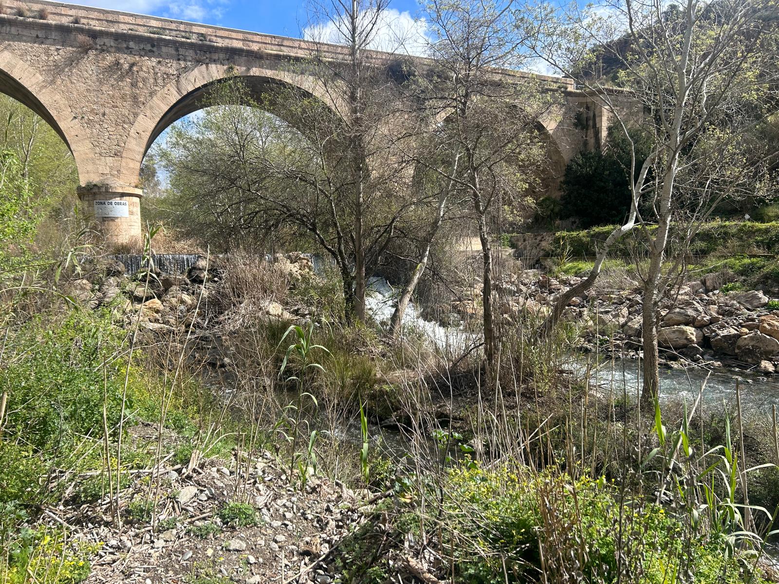 Imagen de archivo del cauce de un río