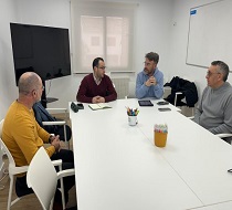 Encuentro entre el IAJ y Aldeas Infantiles de Granada