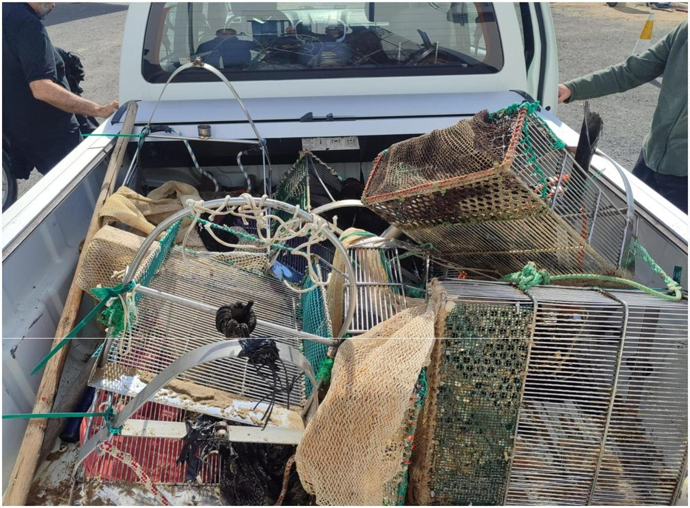 Imagen de los rastros de mano decomisados.