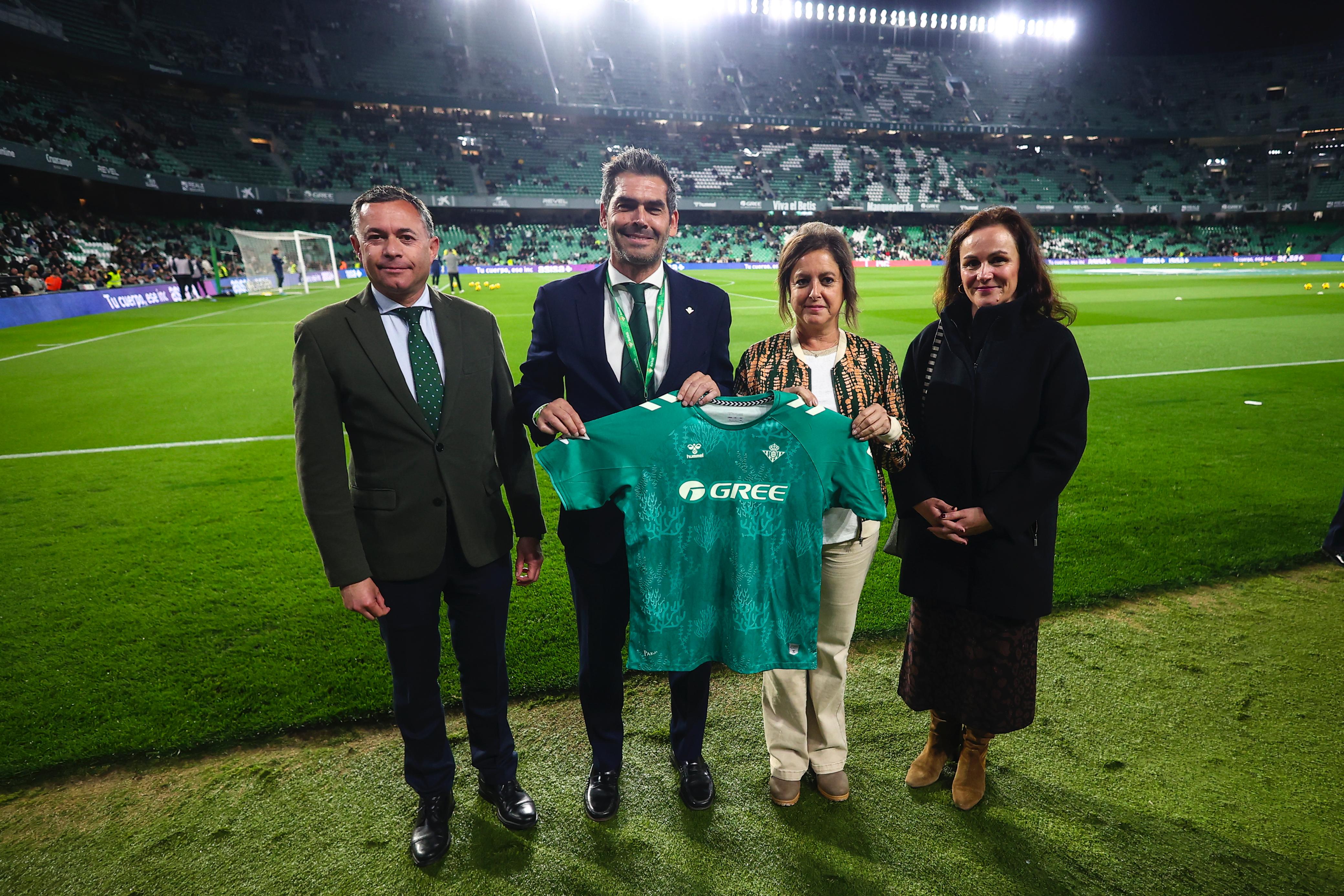 Catalina García asiste al 'Forever Green 2025' del Real Betis.