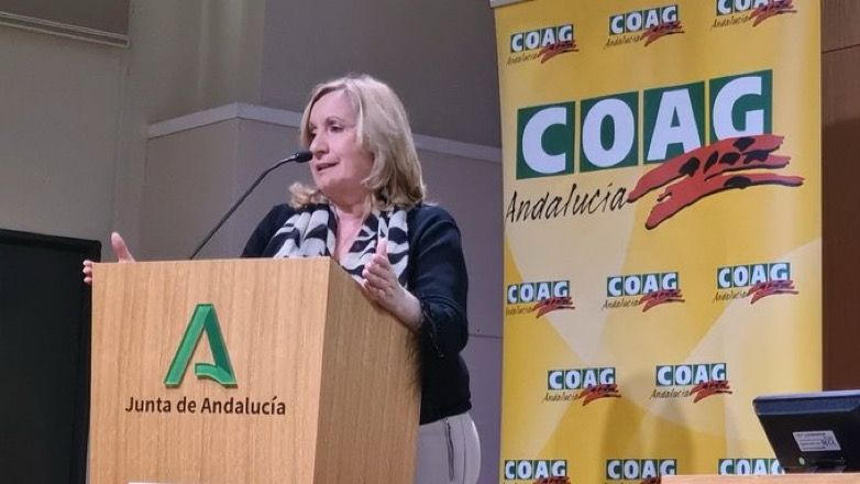 La viceconsejera Consolación Vera inaugura las jornadas sobre agricultura ecológica de COAG Andalucía.