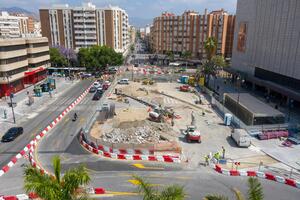 En Armengual de la Mota se aprecian ya los muretes guía del túnel.
