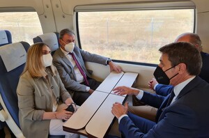 La puesta en servicio de la variante de Aguadulce ha contado con la participación de la consejera de Fomento, Infraestructuras y Ordenación del Territorio, Marifrán Carazo.