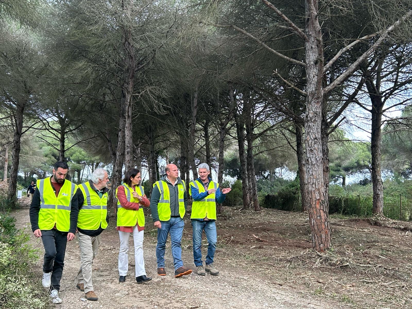 La secretaria general de Medio Ambiente visita la zona de monte público de Puerto Real.