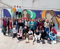 La pintura mural se ha hecho en la pared interior de este centro educativo de La Carolina