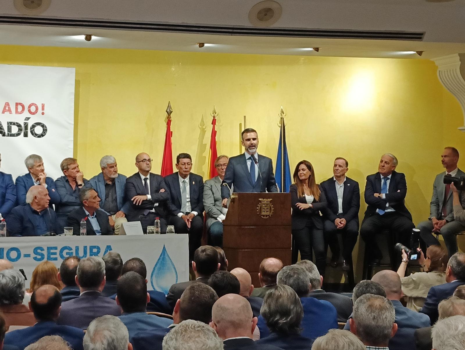 Fernández-Pacheco interviene durante el acto