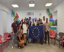 La responsable provincial del IAJ en Málaga recibe a los jóvenes voluntarios