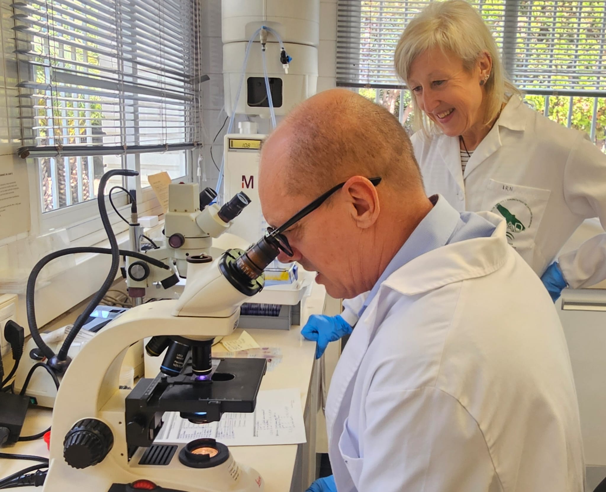 El delegado territorial, José Antonio Víquez, durante su visita al CAD.
