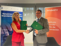 Carolina España firma convenio con Innova IRV