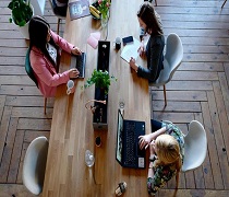 Recursos de la Junta para favorecer el emprendimiento de las mujeres jóvenes