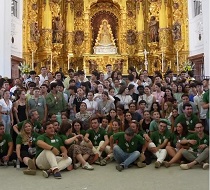 Numerosos jóvenes se han reunido en la aldea de El Rocío