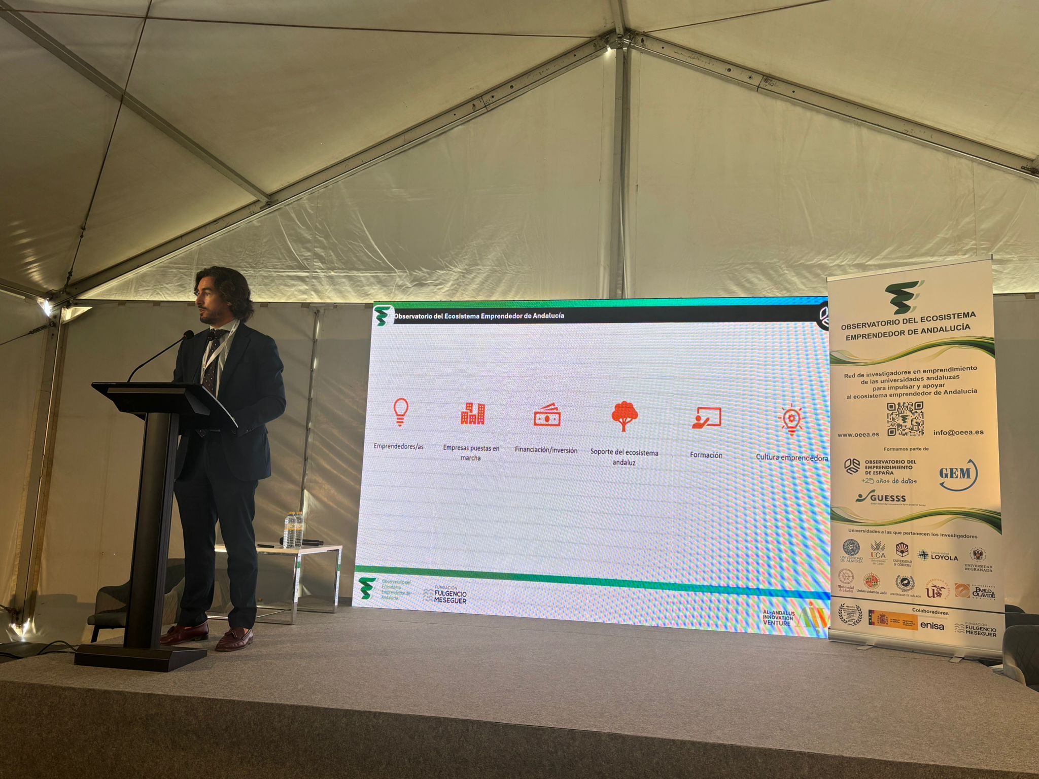 Javier González durante la presentación del Informe GEM