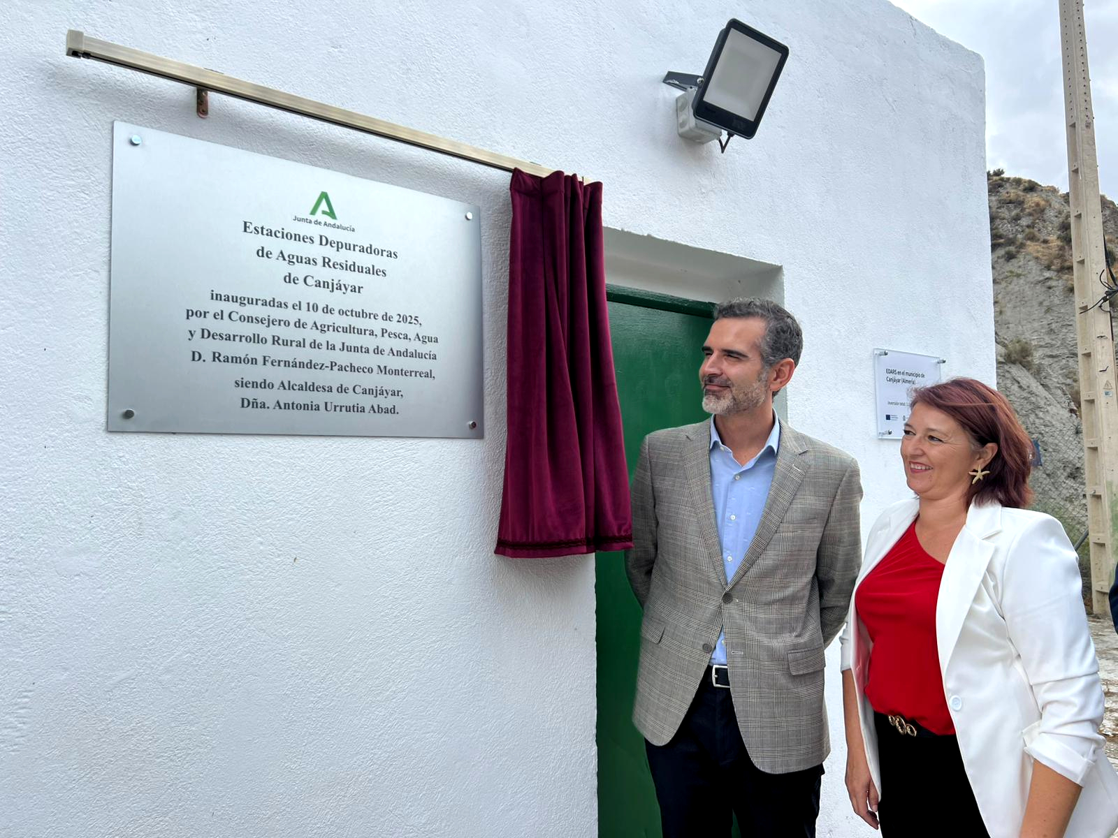 El consejero de Agricultura inaugura la nueva EDAR de Canjáyar (Almería)