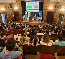 El Albergue Juvenil de Granada ha acogido, del 10 al 12 de octubre, el IV Torneo BP ‘Ciudad de Granada’, organizado por el Club de Debate Universitario de la UGR