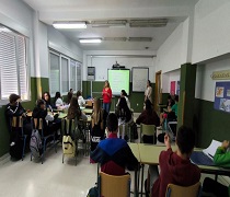 Los alumnos durante la impartición del taller